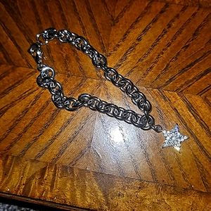 Siver star, thick chain, womens bracelet.